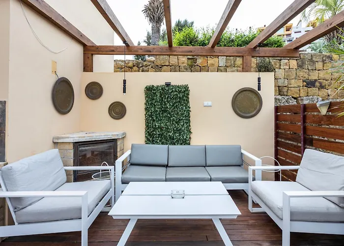 Luxury 3 Beds Inside The And Country Club *