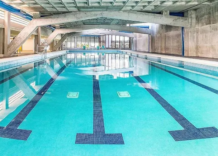 Luxury 3 Beds Inside The And Country Club * Εστεπόνα