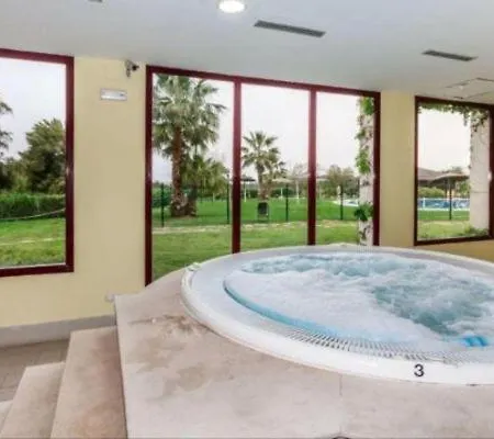 Luxury 3 Beds Inside The And Country Club אסטפונה