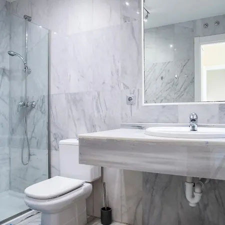 Luxury 3 Beds Inside The And Country Club אסטפונה